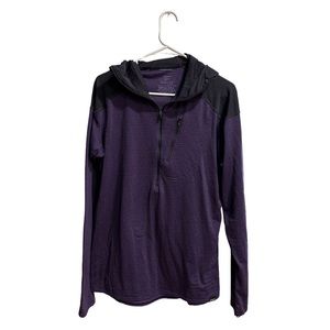 Men’s purple Patagonia sweater